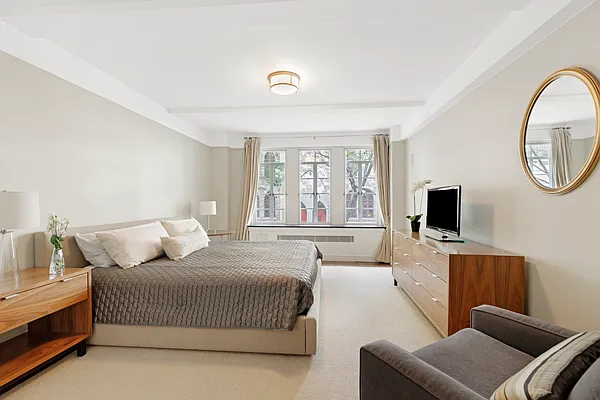 Rented by Compass | media 7