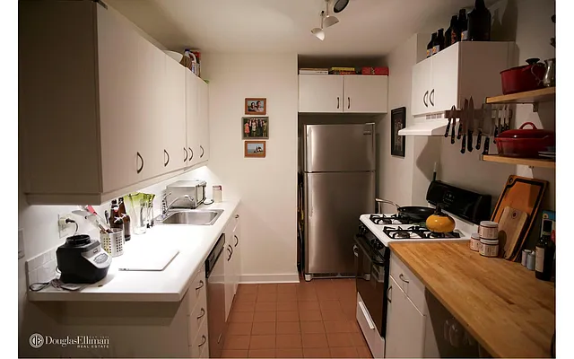 Rented by Douglas Elliman | media 2