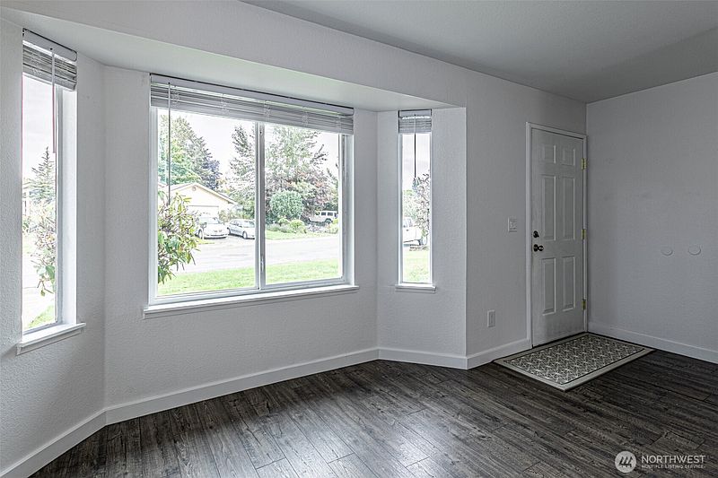 5th image of 5826 37th Street SE