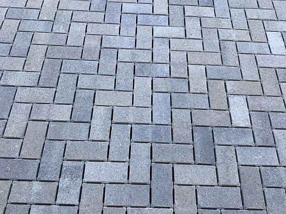 pavers throughout for parking