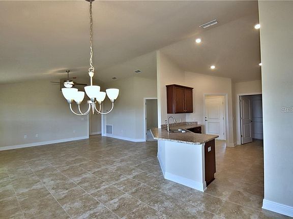4th image of 7811 Sloewood Dr