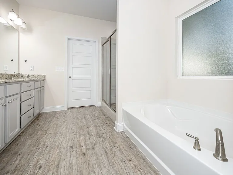 1013 Silverbell Cv — Photo 19