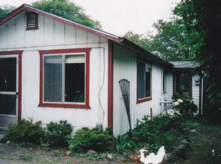 785 9th St SE, Bandon, OR 97411