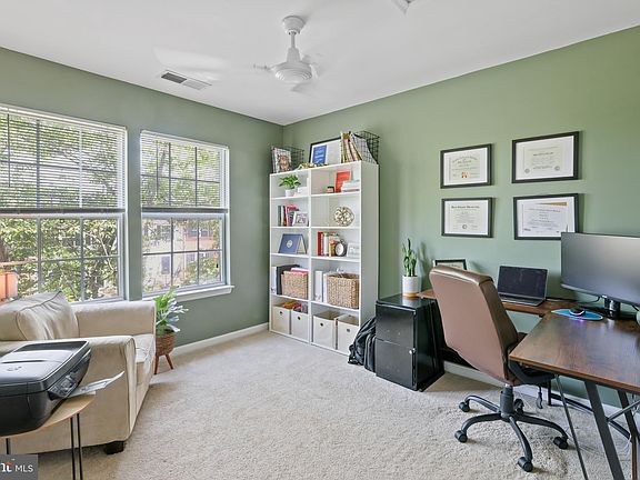 5th image of 43053 Candlewick Sq