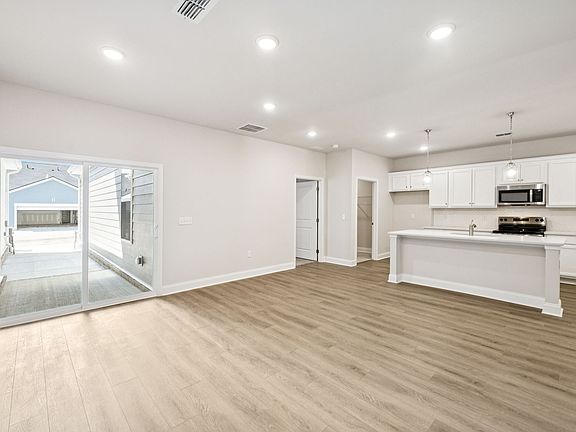 Stewart s Glen 55 Community - Hickory Interior Image 3