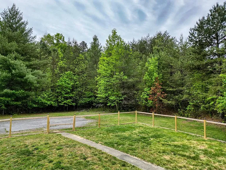 1085 Jones Creek Rd — Photo 44