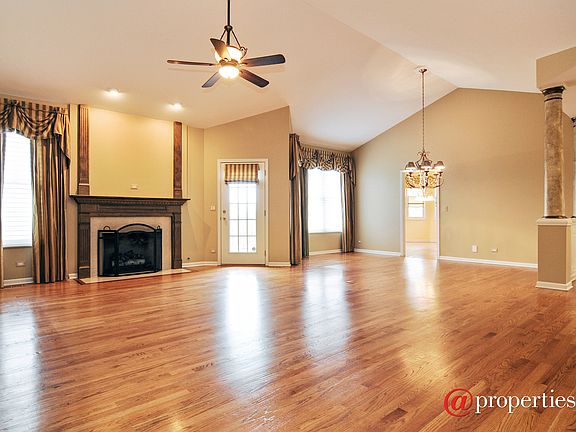 Living Room / Dining Room