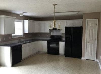 2nd image of 721 Woodhaven Pl
