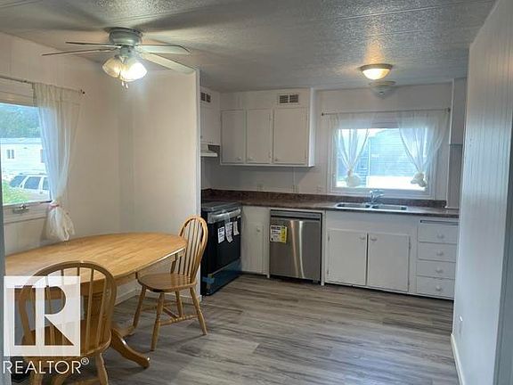 4th image of 1121 Lakeland Village Blvd