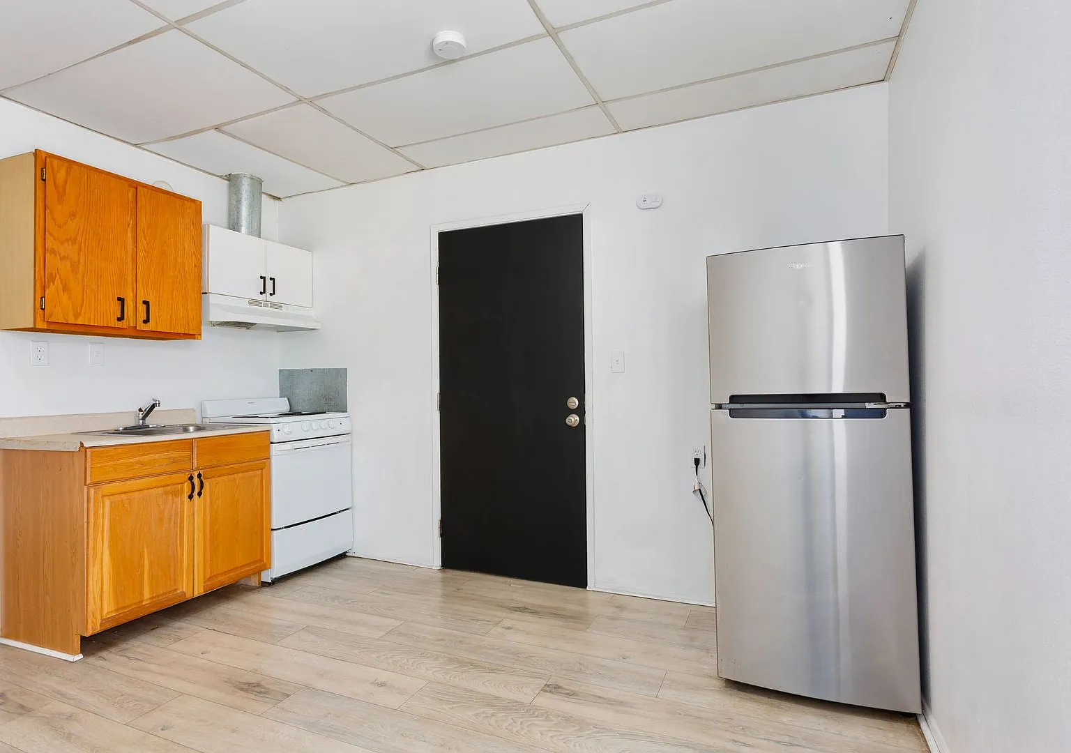 5420 South Tacoma Way — Photo 4