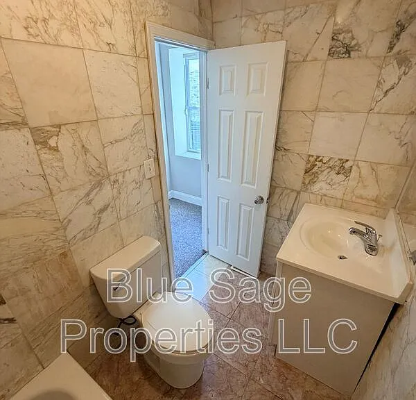 900-902 Church Ln #902 CHURCH LN — Photo 15