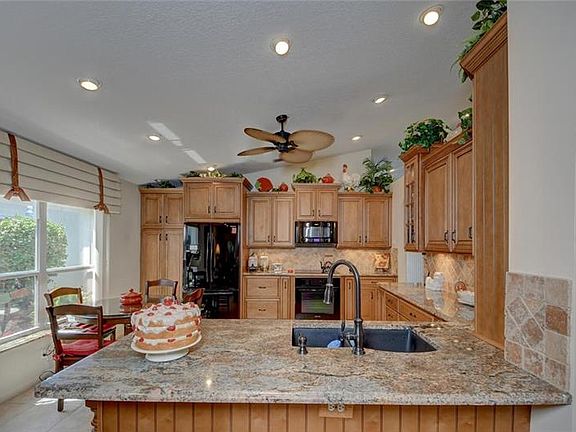 5th image of 3194 SE Brierwood Pl