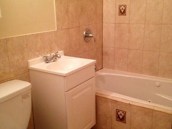 187 myrtle bath