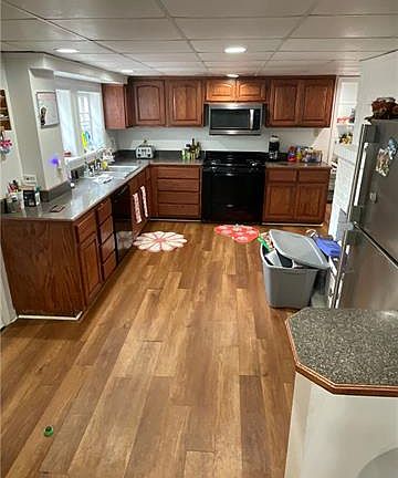 5th image of 2127 Jefferson Ave #B