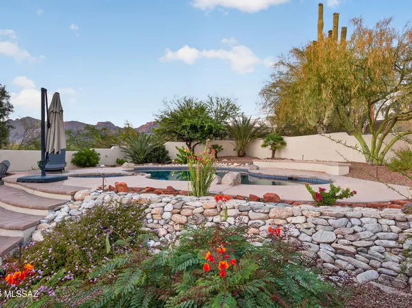 5585 N Maria Dr, Tucson, AZ 85704
