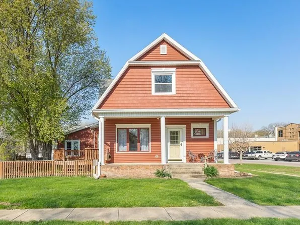 409 Weare St, Woodbine, IA 51579