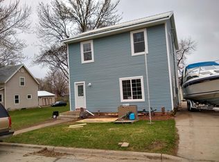 1023 S Prairie St, Lake City, MN 55041