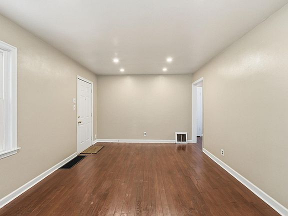 5th image of 3405 Holton Ave