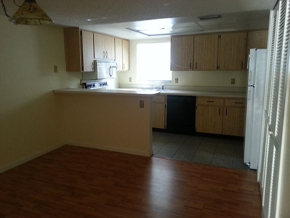2nd image of 14448 Reuter Strasse Cir APT 3