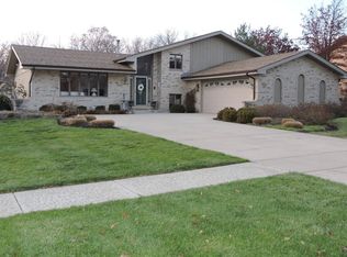 18924 Creekview Ln, Mokena, IL 60448