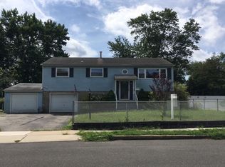 7 Housen St, Manchester, NJ 08759