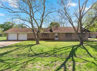 203 Hlavinka St, East Bernard, TX 77435