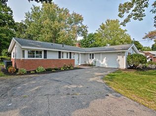 12 Merrill Dr, Framingham, MA 01701