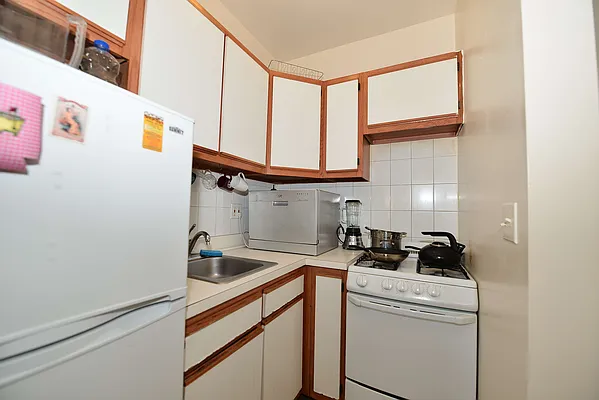 Rented by J Misrahi Realty Corp | media 13