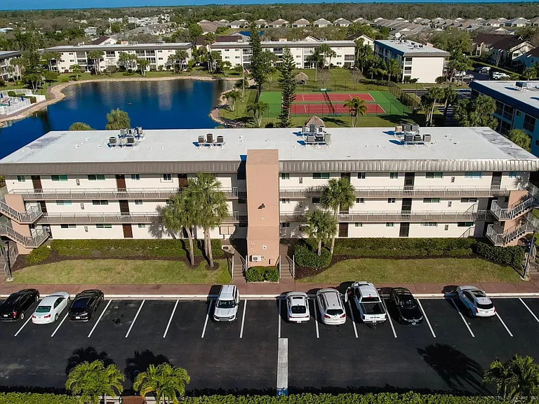 1004 Manatee Rd #H303 — Photo 3