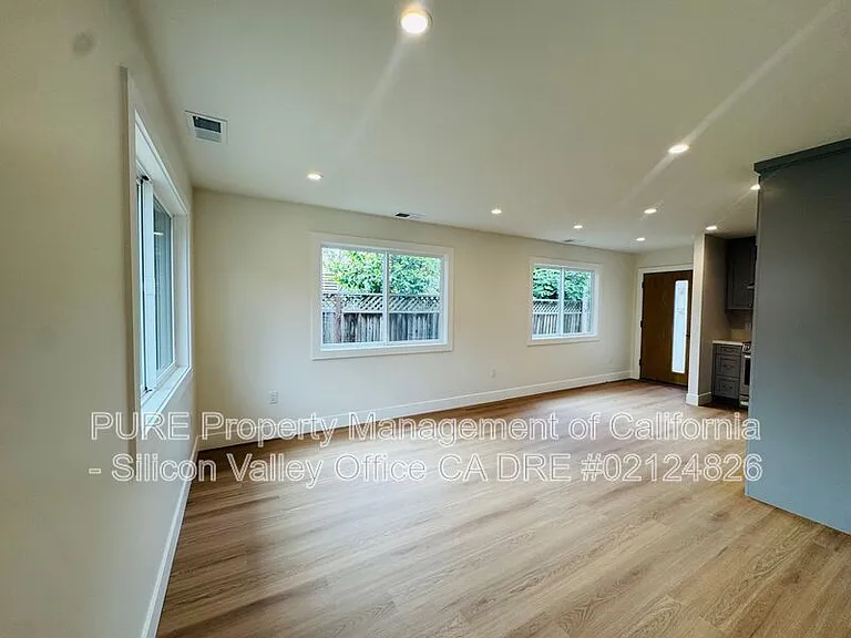 1072 S 11th St #2 — Photo 5