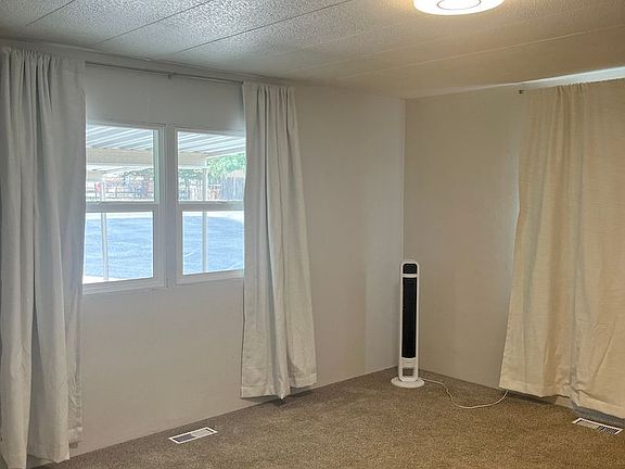 2nd image of 355 E 400 S
