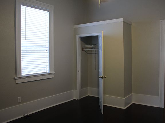 3rd image of 822 N Dupre St