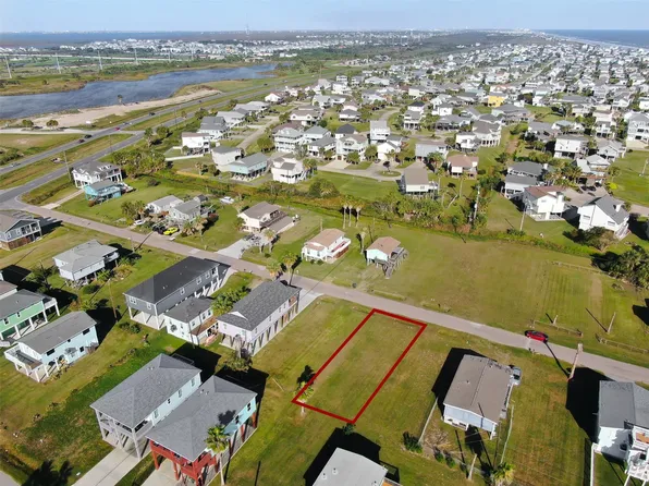 4024B Surf Dr, Galveston, TX 77554