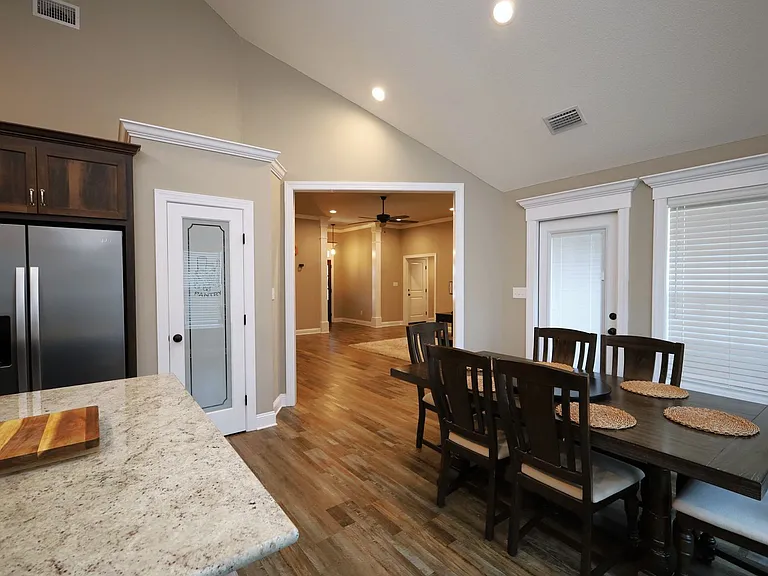 124 Floyd McNeal Dr — Photo 6