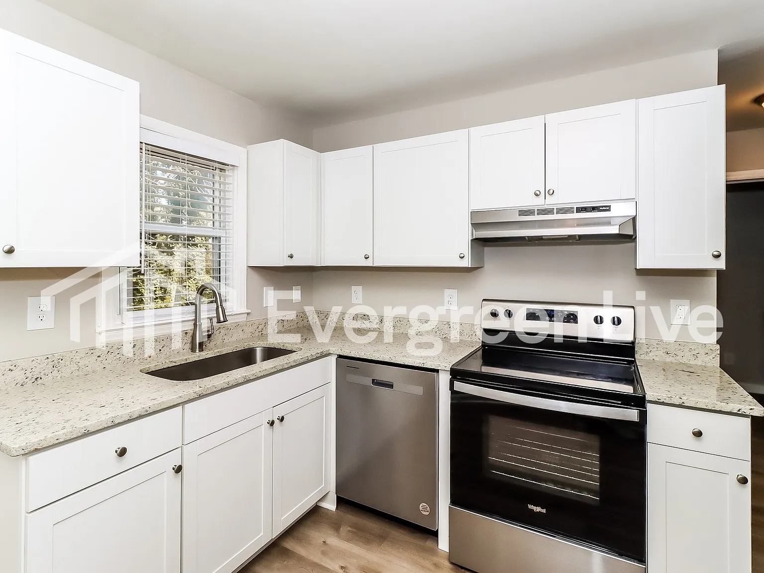 2 bed, 1.0 bath, 696 sqft, $1,195 — Photo 4
