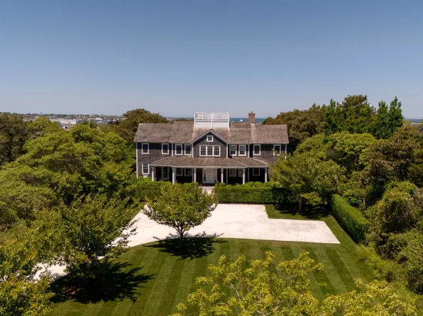 34 Brewster Rd, Nantucket, MA 02554