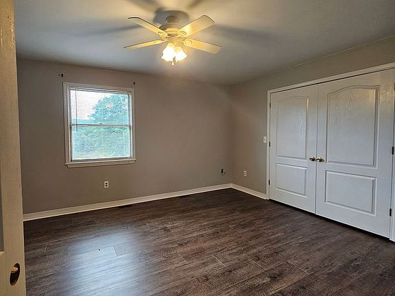 3rd image of 721 Mount Tabor Rd