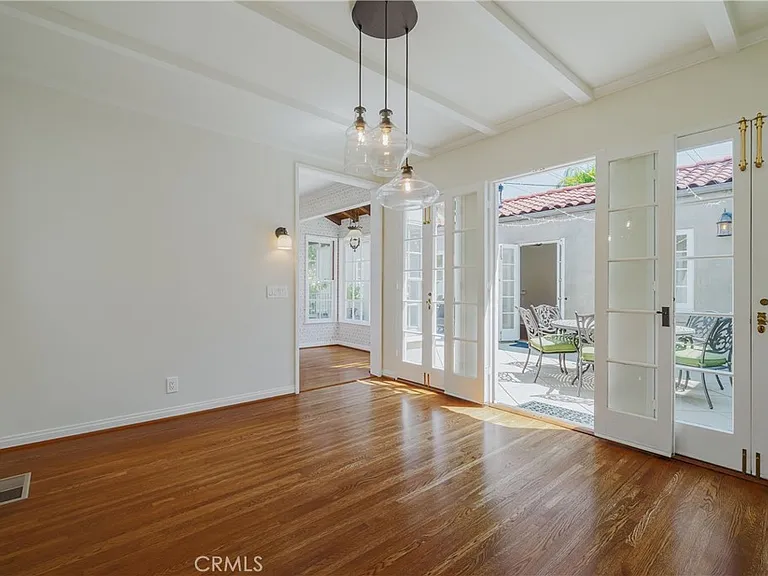 1243 Rossmoyne Ave — Photo 11