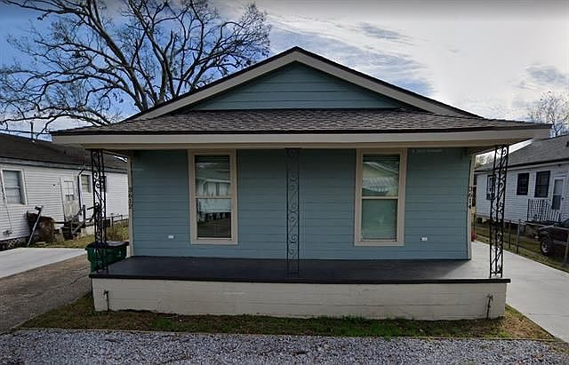 1st image of 3614 W Metairie Ave S