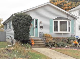 34 Naples Ave, Providence, RI 02908