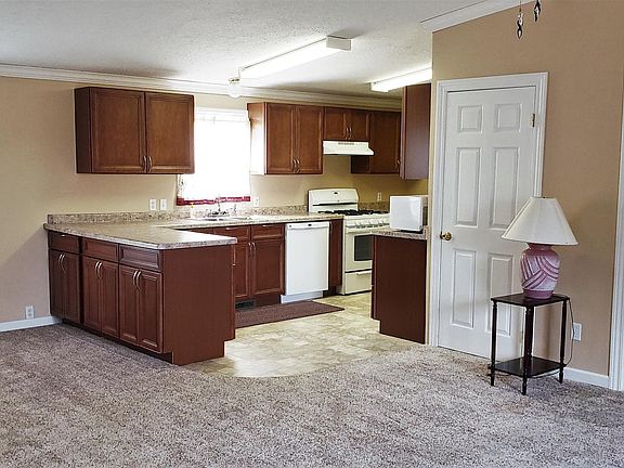 2nd image of 4248 E Croy Ln