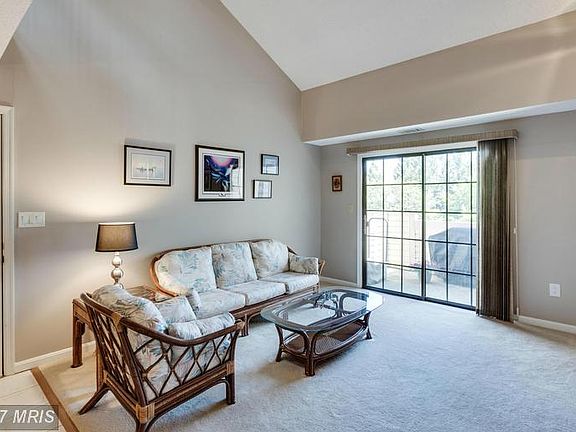 4th image of 6922 Mary Caroline Cir #I