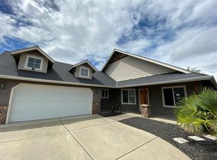 1470 SW David Dr, Grants Pass, OR 97527