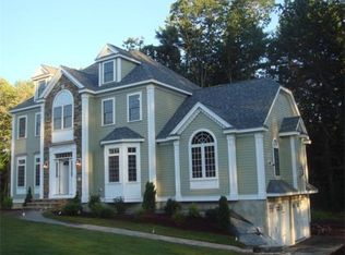 3 E Dracut Rd, Methuen, MA 01844