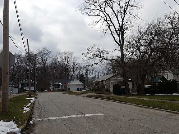 4th image of 113 Morse Ave