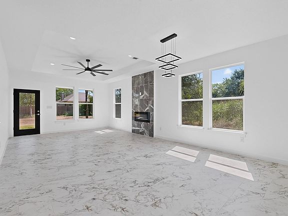 5th image of 114 W Pauwela Ln