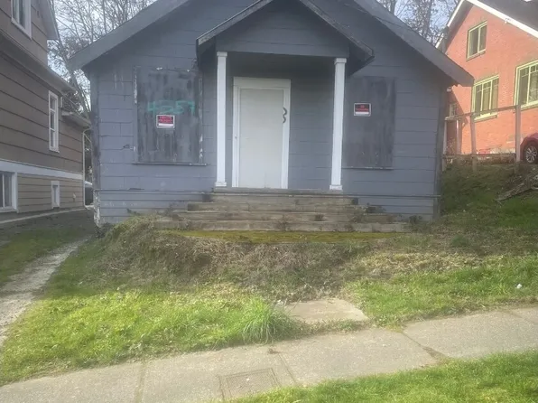 4557 33rd Avenue S, Seattle, WA 98118