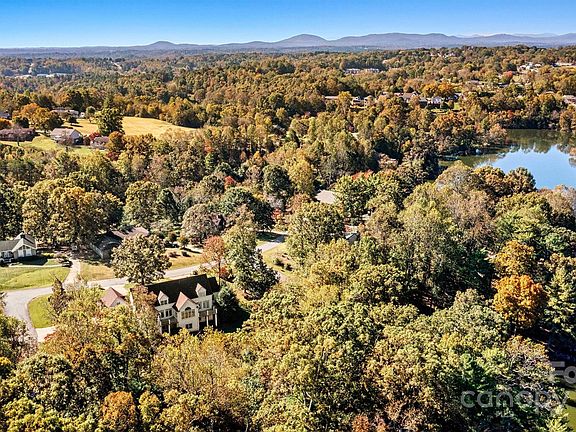 4th image of 24 River Dr