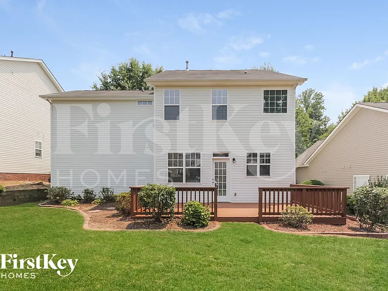 2607 Winding River Dr — Photo 15
