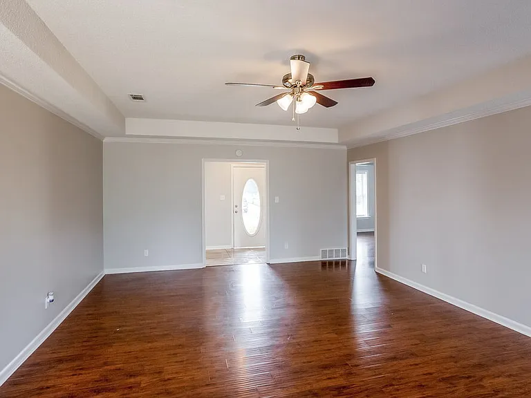 4378 Bunker Hill Dr — Photo 5